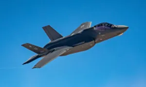 Elon Musk: 'Một số kẻ ngốc vẫn chế tạo tiêm kích F-35'